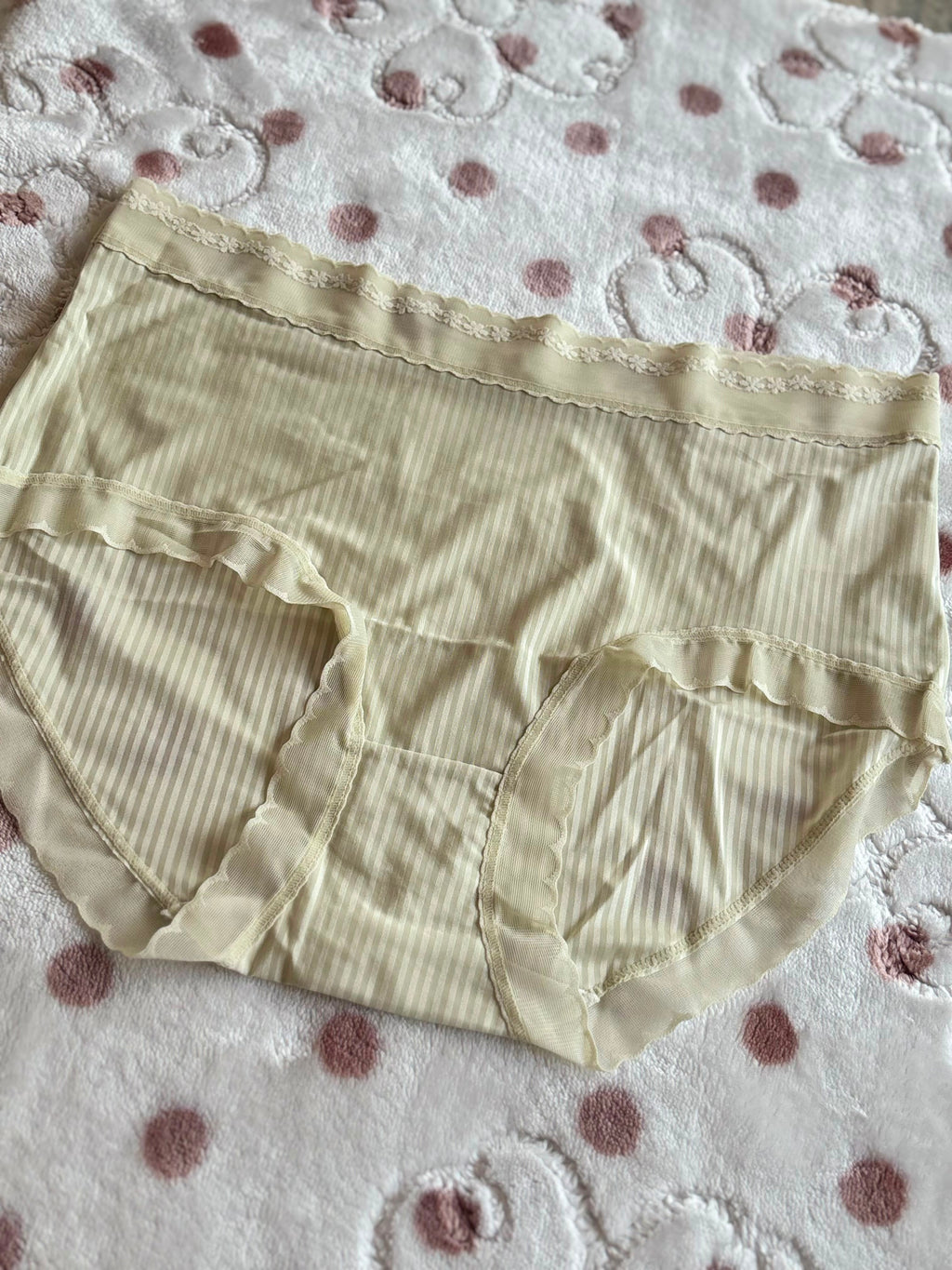 Ribbed lace seamless panty 🎀 TP33