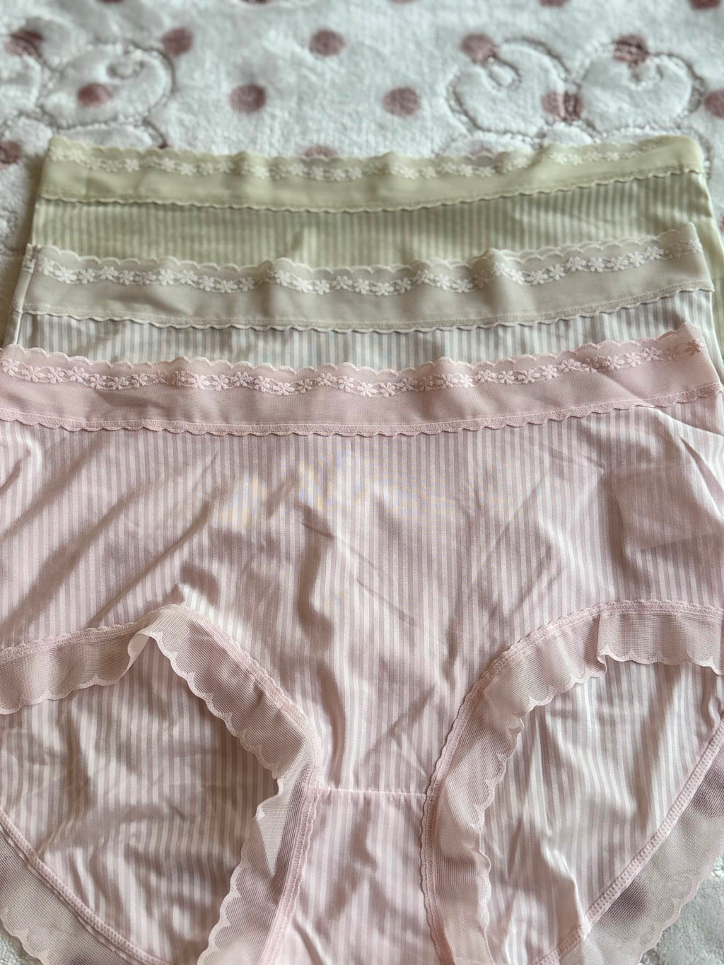 Ribbed lace seamless panty 🎀 TP33